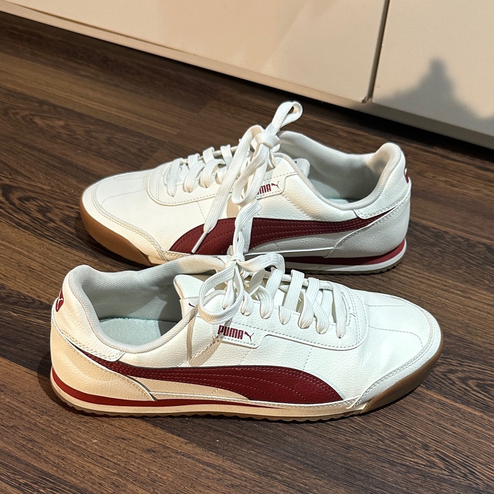 BRAND NEW- Puma White and Burgundy Sneakers (Size: 10)